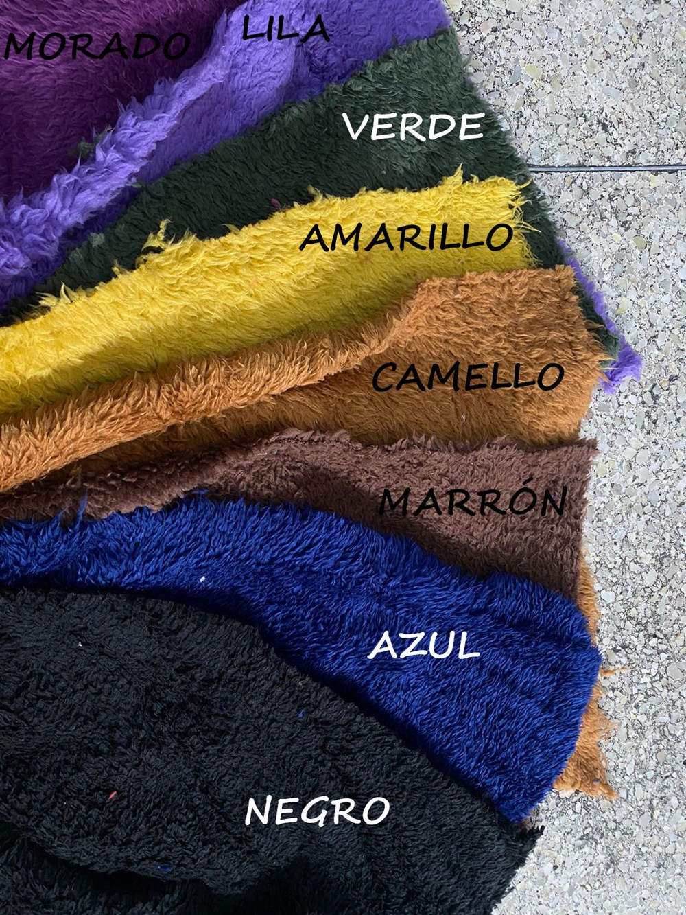 PELUCHE DOBLE CARA-COLORES